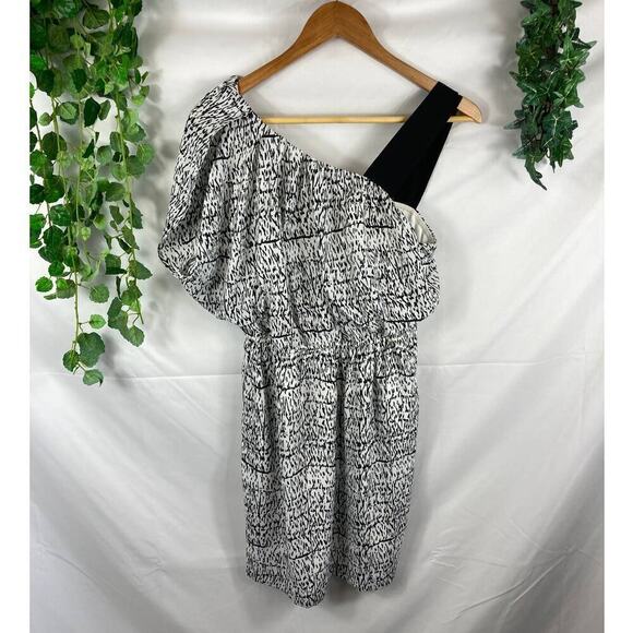 BCBGeneration cinch waist printed dress - Picture 1 of 3